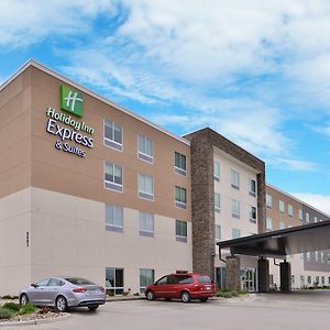 Holiday Inn Express & Suites - Marshalltown By Ihg