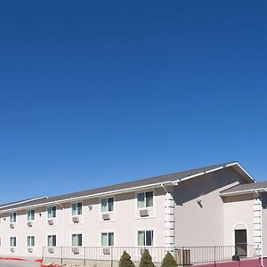 Super 8 By Wyndham Ft. Morgan