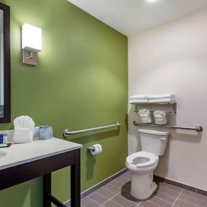 King Suite Mobility accessible