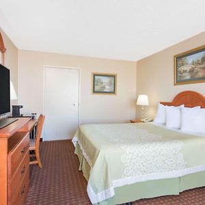 Queen Room Mobility accessible