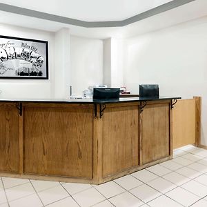 Super 8 By Wyndham Miles City