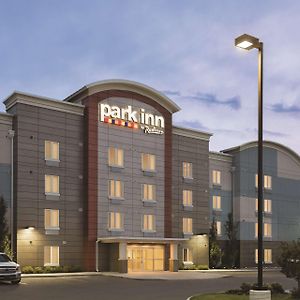 Park Inn By Radisson, Calgary Airport North, Ab