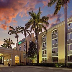 La Quinta Inn & Suites By Wyndham Sunrise