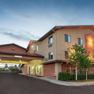 Super 8 By Wyndham Butte Mt