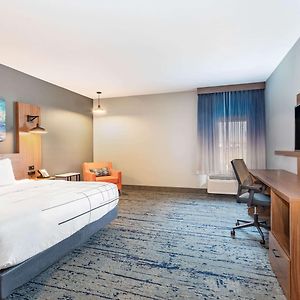 Deluxe  King Room Hearing accessible
