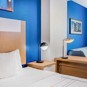 King Room Mobility accessible