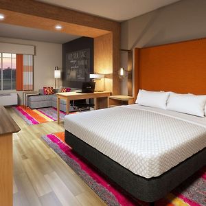 La Quinta Inn & Suites By Wyndham Lewisville