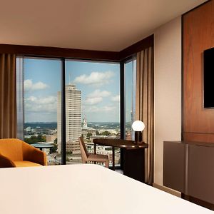 Corner King Room