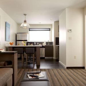 One-Bedroom King Suite Disability Access