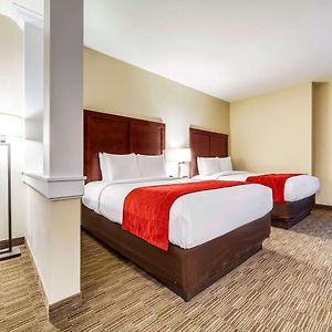 Queen Suite Mobility accessible