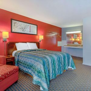 Redwood Inn