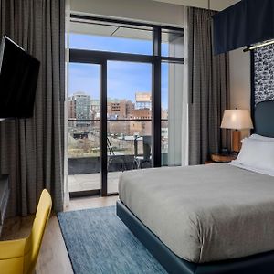 One-Bedroom King Suite