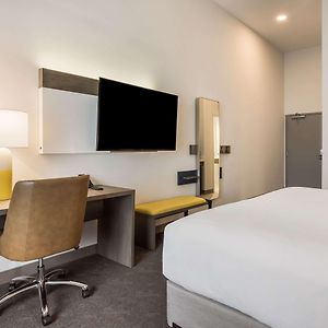 King Room Mobility accessible