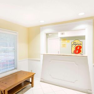 Super 8 By Wyndham Statesboro