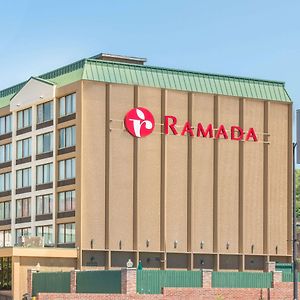 Ramada By Wyndham Cumberland Downtown