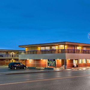 Travelodge By Wyndham Dawson Creek