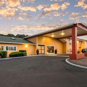 Quality Inn & Suites Albany Corvallis