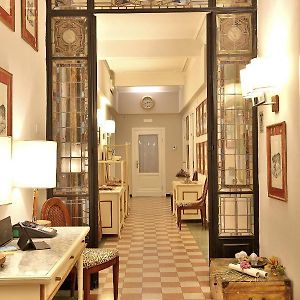 Madama Guest House
