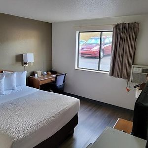Queen Room Mobility accessible
