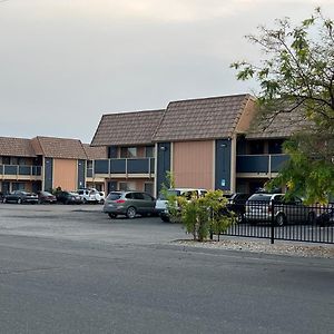 Budget Inn