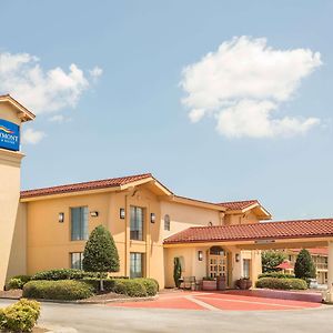 Baymont By Wyndham Greenville Woodruff Rd