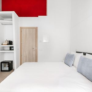 Medium Single Room