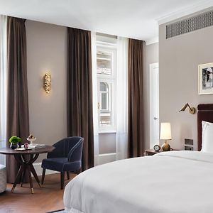 Premier King Room