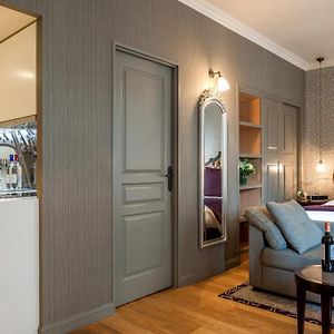 Premier King Suite