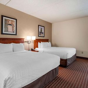 Queen Suite