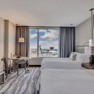 Club King Room