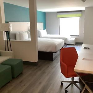Queen Suite