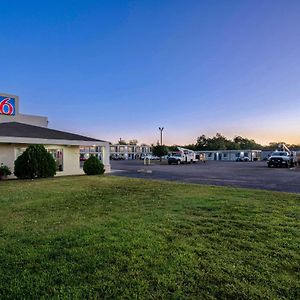 Motel 6-Sulphur Springs, Tx