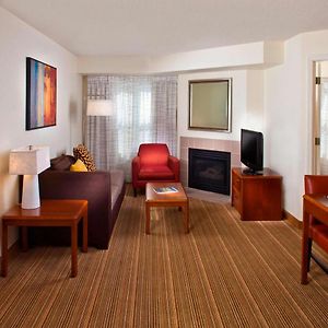 Two-Bedroom Queen Suite