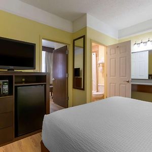 Queen Suite