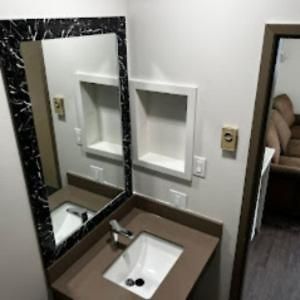 Queen Suite