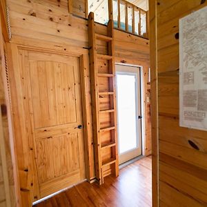 Walnut Canyon Cabins