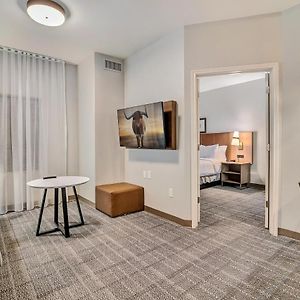 One-Bedroom King Suite