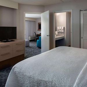 One-Bedroom King Suite
