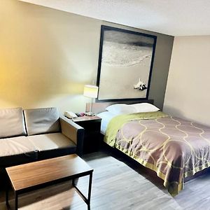 Queen Room Mobility accessible