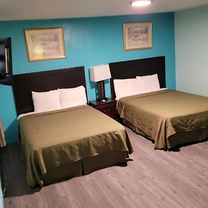 Trade Winds Motel