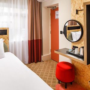 Compact King Room