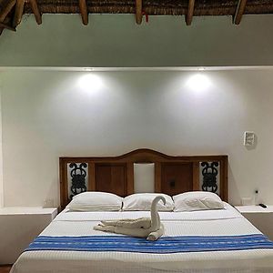 L Hotelito