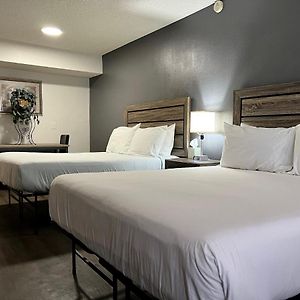 Siegel Slots And Suites