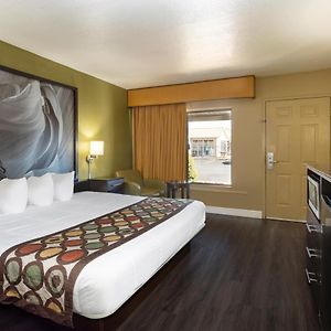 King Room Mobility accessible