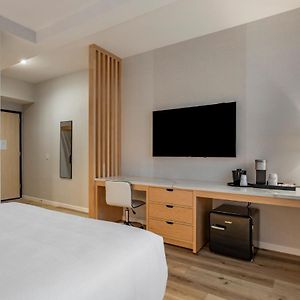 Queen Room Mobility accessible
