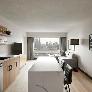 One-Bedroom King Suite