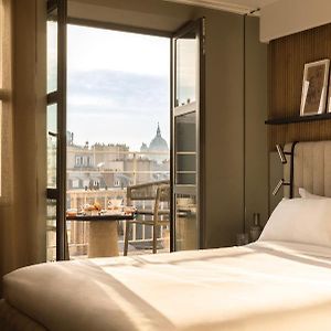 Eiffel King Room