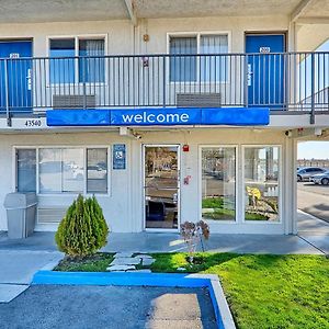 Motel 6-Lancaster, Ca