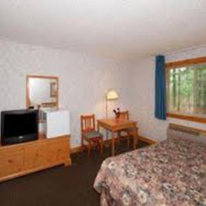 The Pinewood Lodge