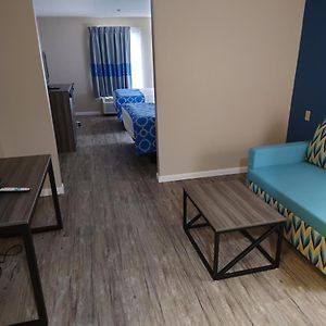Queen Suite